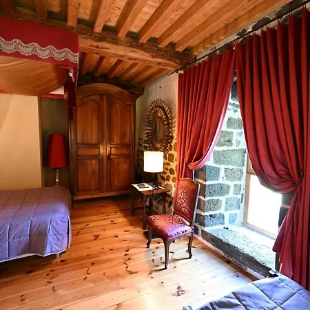 Gasthof D'hotes Et Du Tapissier Polignac (Haute-Loire)