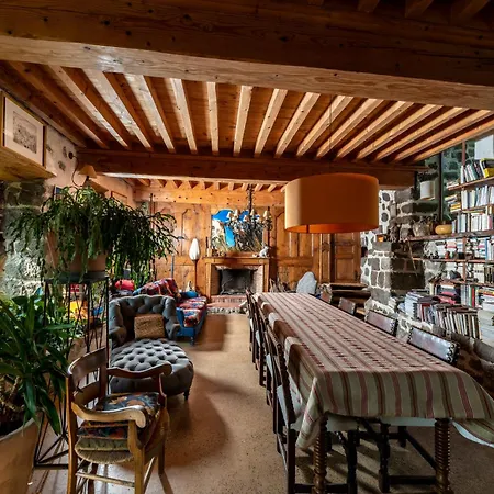 Gasthof D'hotes Et Du Tapissier Polignac (Haute-Loire)